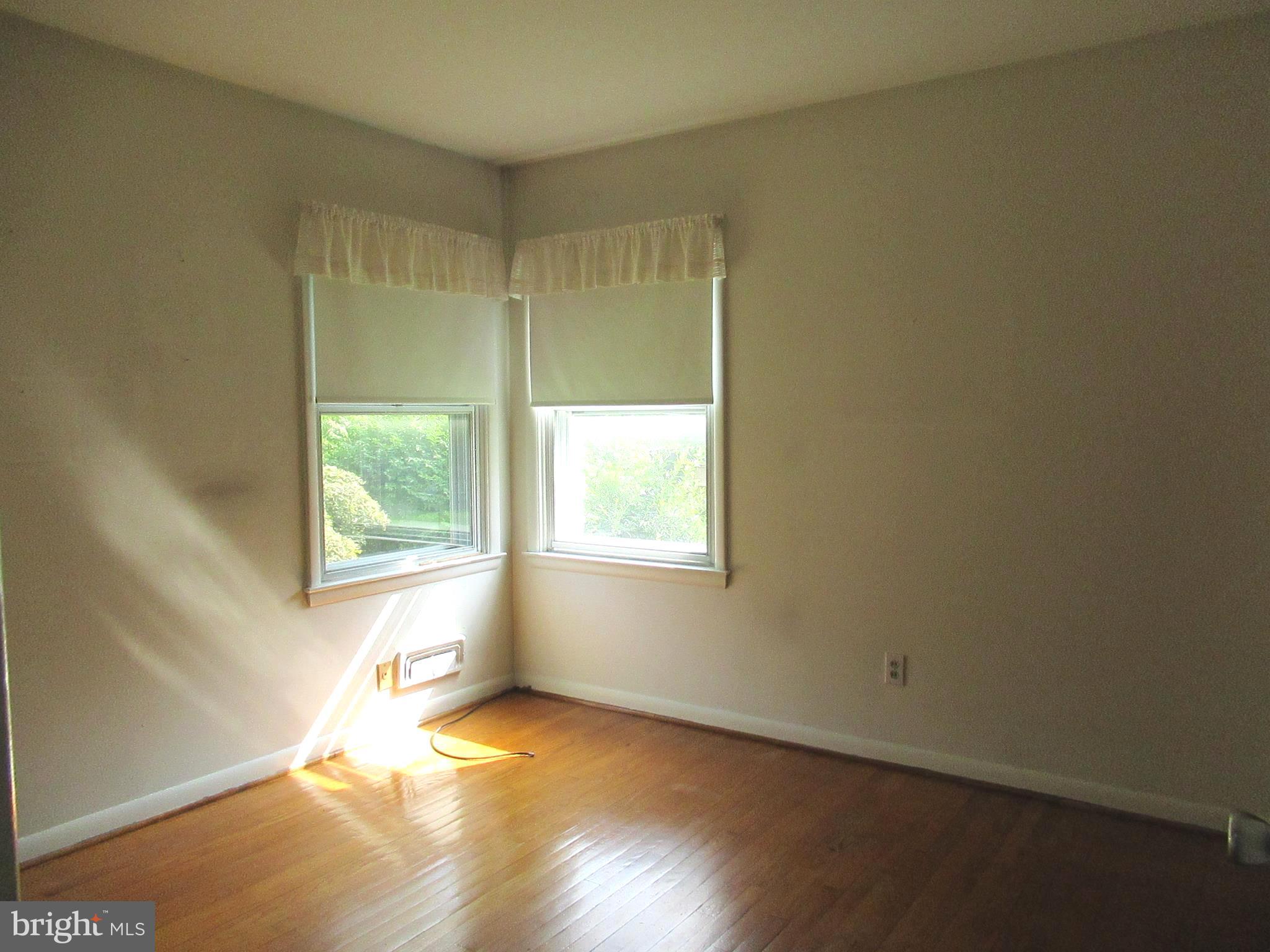 577 Brook Road Baltimore, MD 21286 - Photo 12 of 30 First floor bedroom #2
