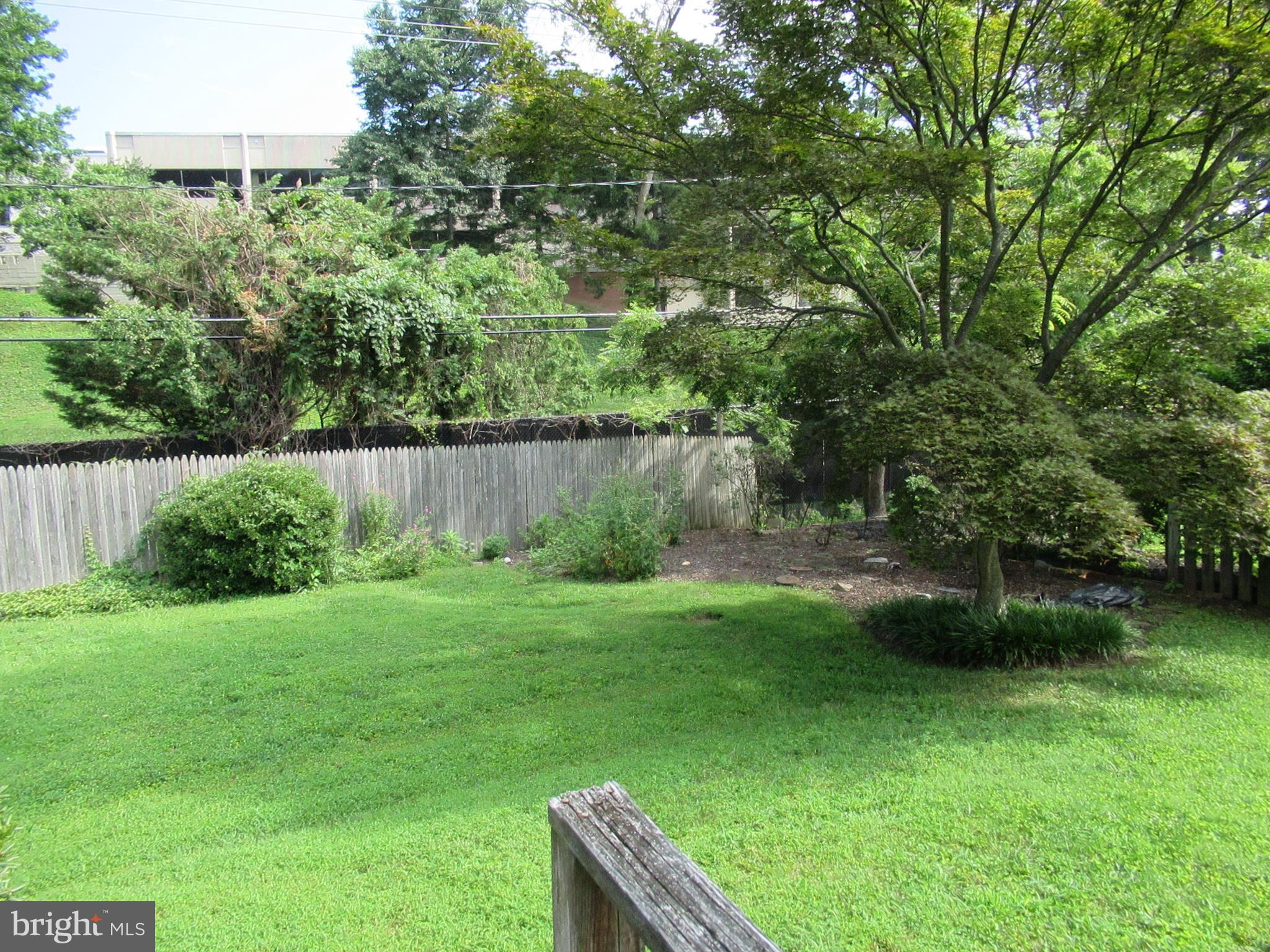 577 Brook Road Baltimore, MD 21286 - Photo 25 of 30 Back yard