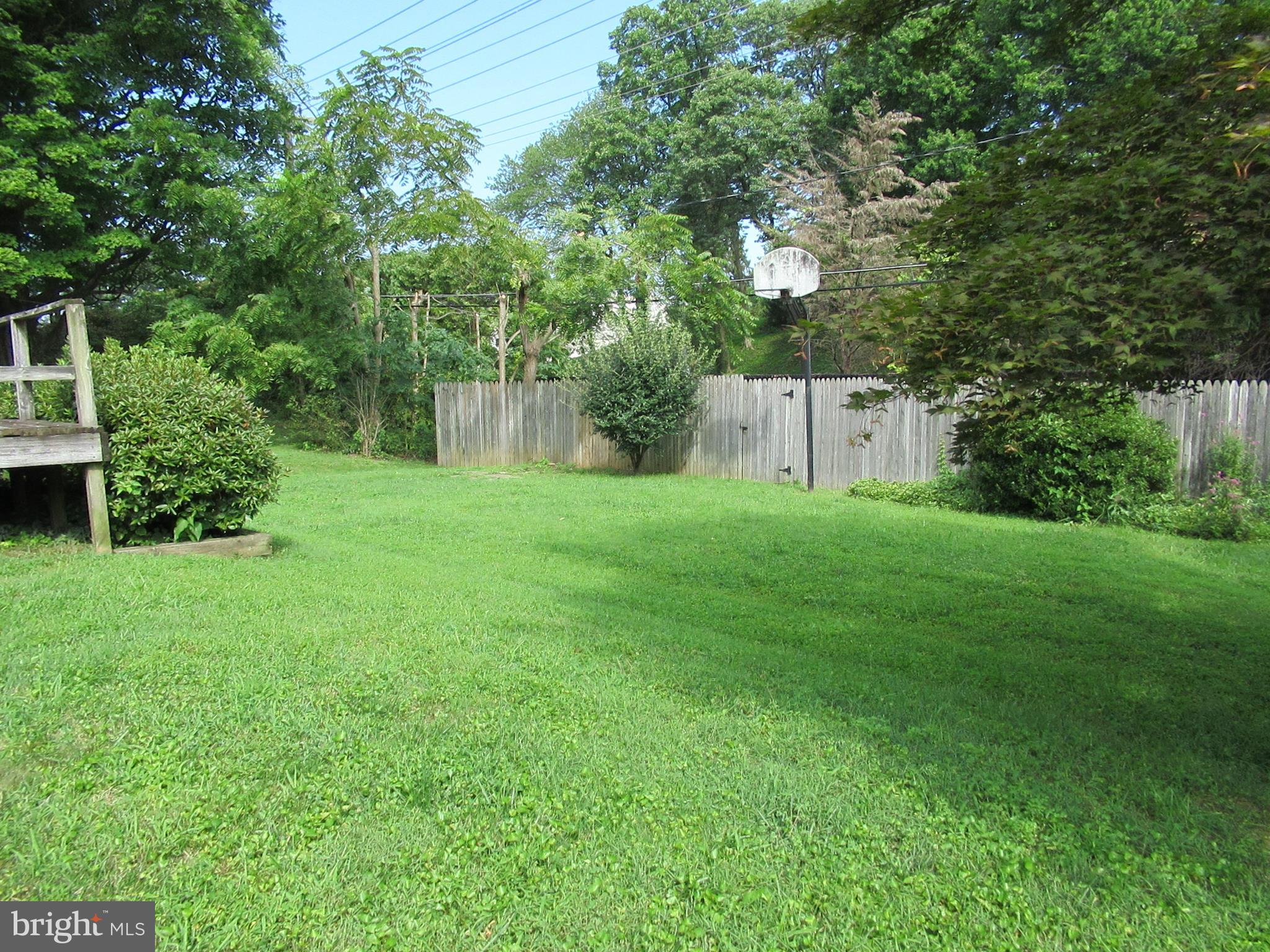577 Brook Road Baltimore, MD 21286 - Photo 26 of 30 Back yard