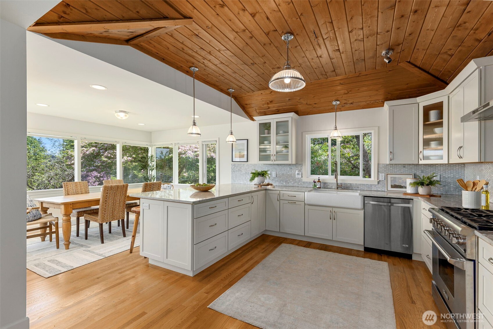 5930 Rose Loop Northeast Bainbridge Island, WA 98110 - Photo 6 of 40