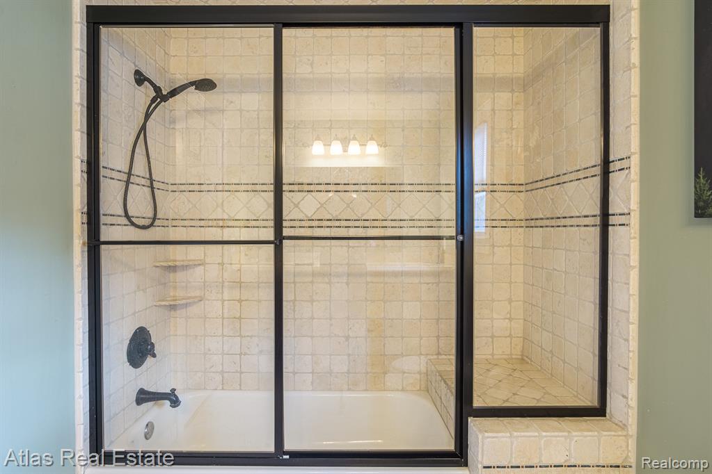 2716 Lake George Road Leonard, MI 48367 - Photo 53 of 98