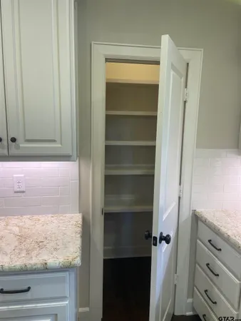 $2,400 | 16864 Easy Street, Flint, TX 75762