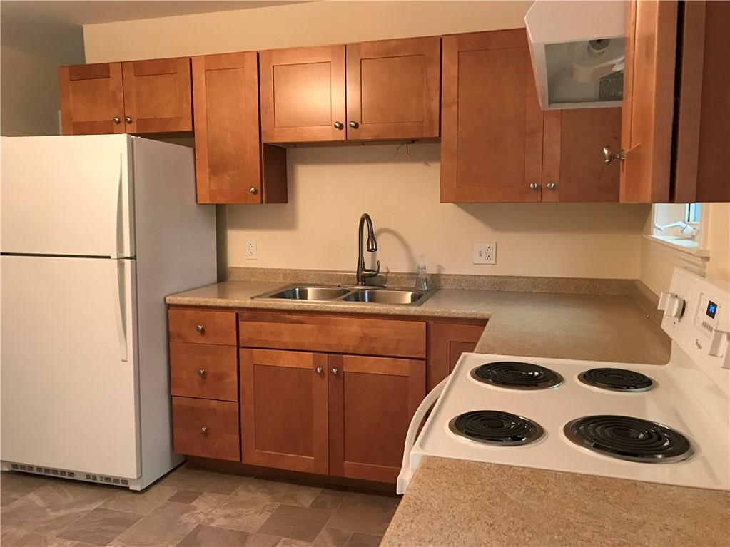 661 Benner Road Bristol, ME 04539 - Photo 3 of 24 Nice quality cabinets