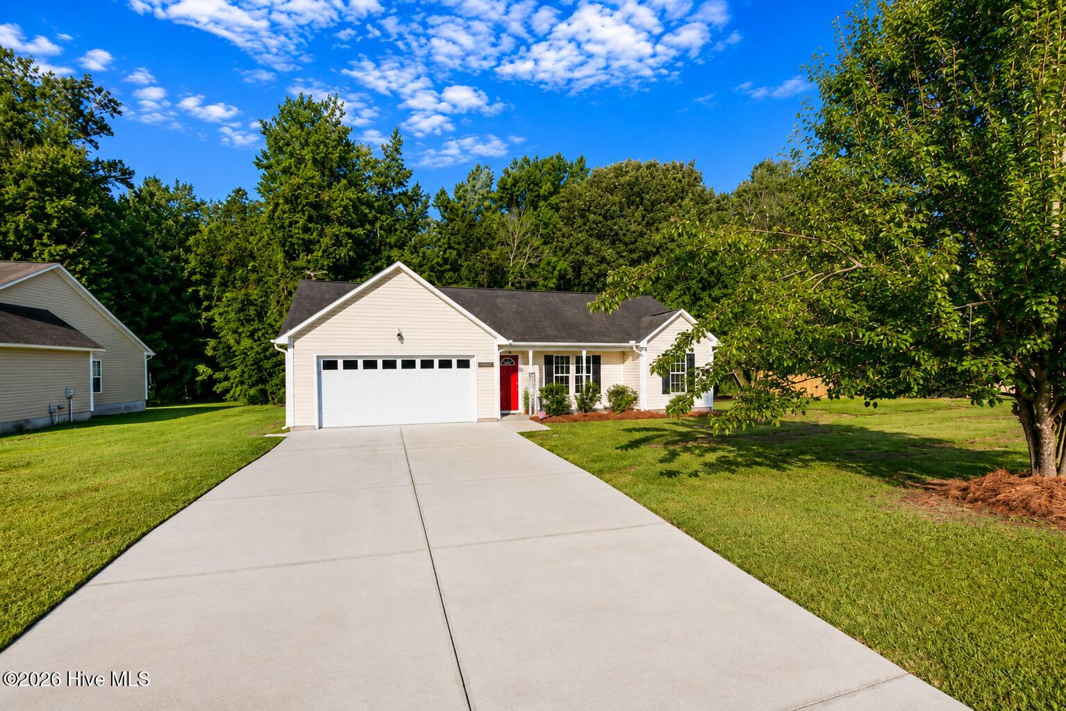 506 Southwest Ridge Drive Richlands, NC 28574 - Photo 3 of 38