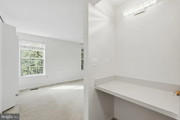 $2,500 | 5957 Havener House Way, Centreville, VA 20120