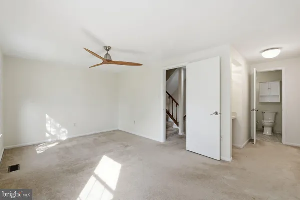 $2,500 | 5957 Havener House Way, Centreville, VA 20120