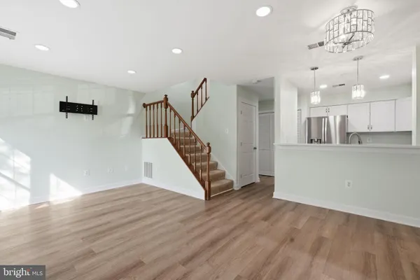 $2,500 | 5957 Havener House Way, Centreville, VA 20120