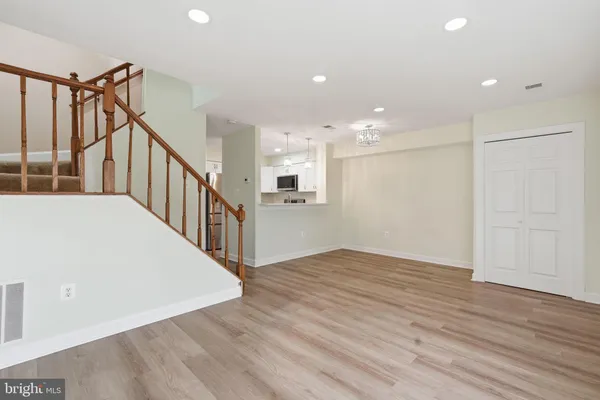 $2,500 | 5957 Havener House Way, Centreville, VA 20120