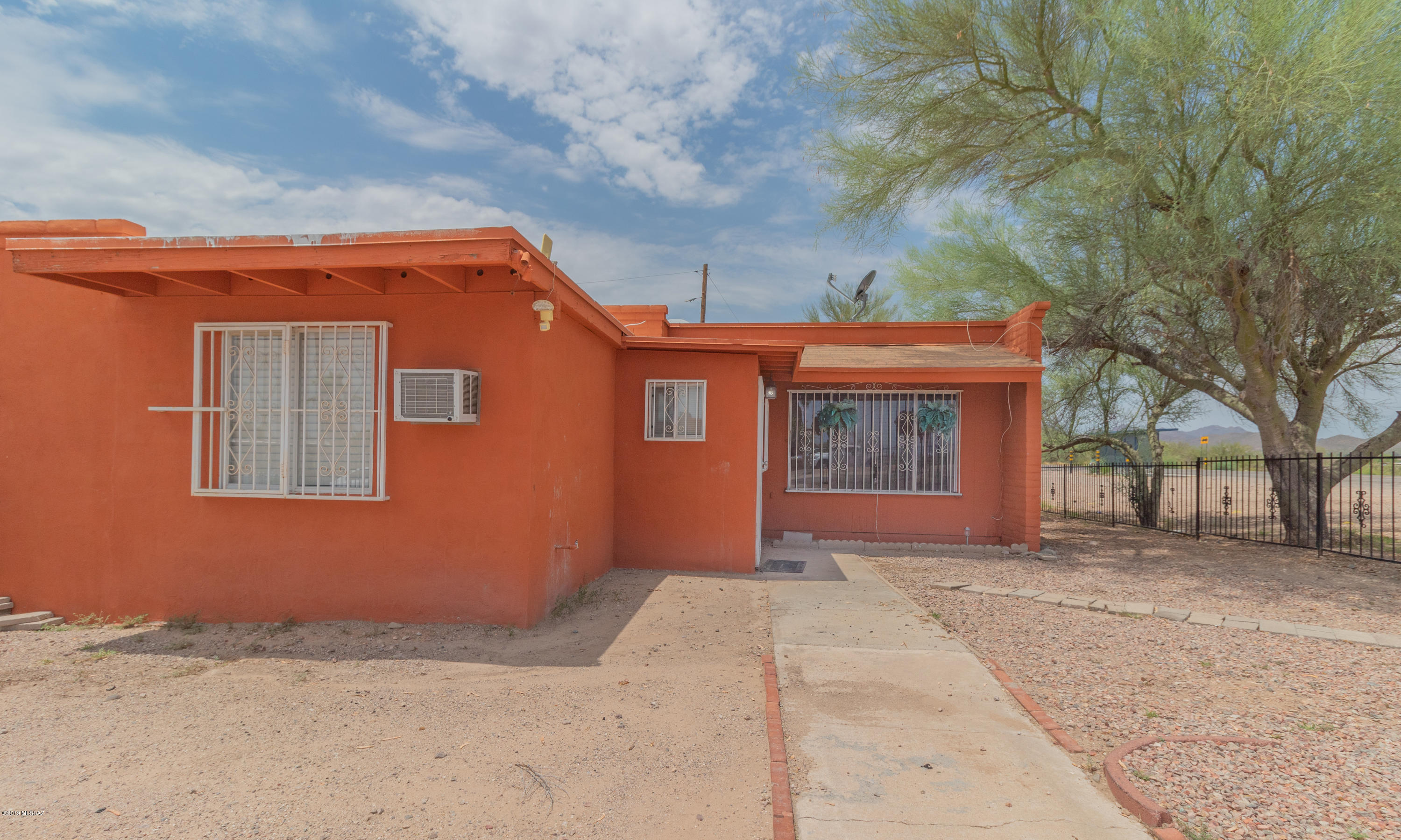 1993 West Dominy Road Tucson, AZ 85713 - Photo 2 of 24