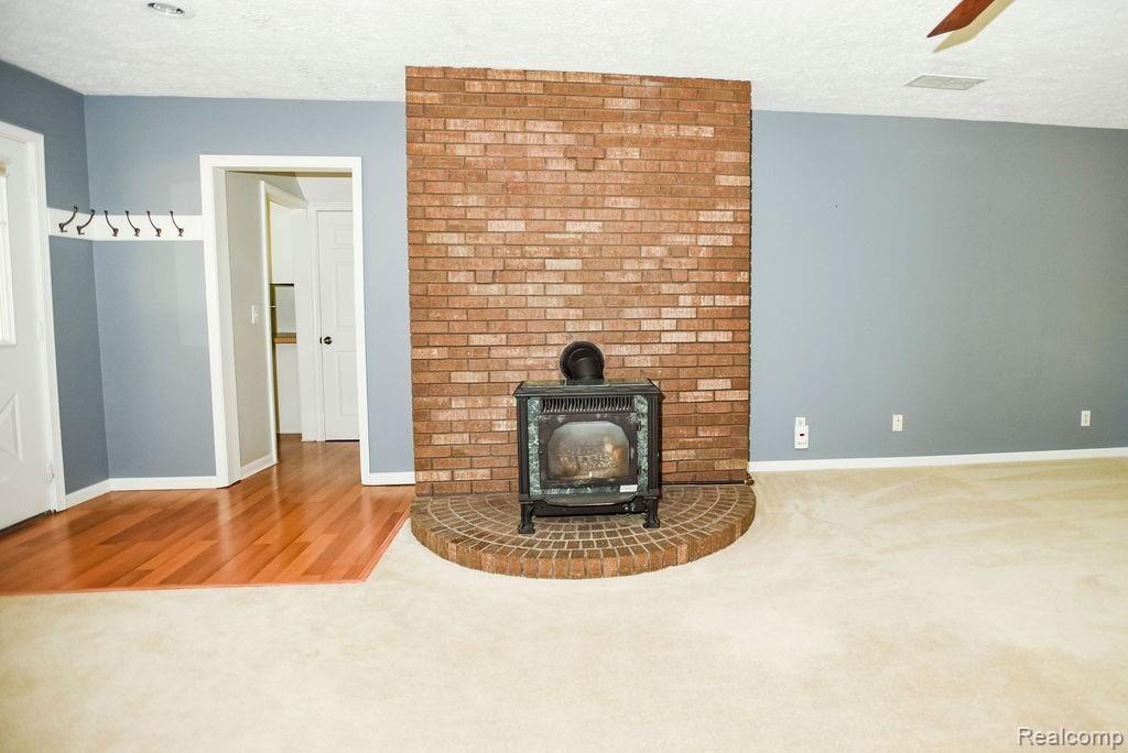 2112 Raby Road Haslett, MI 48840 - Photo 6 of 39