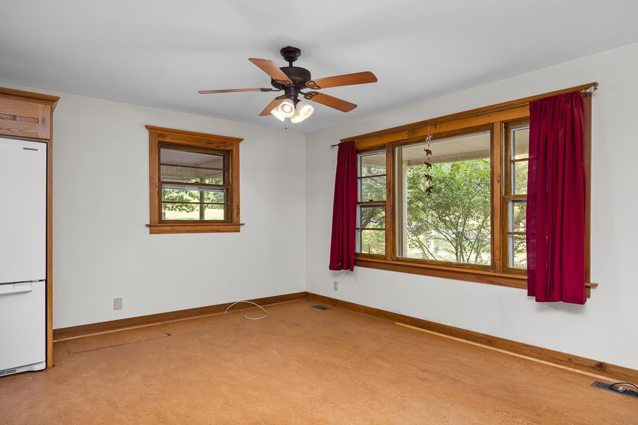 5815 Paragon Circle Durham, NC 27712 - Photo 21 of 41 a view of an empty room with a window