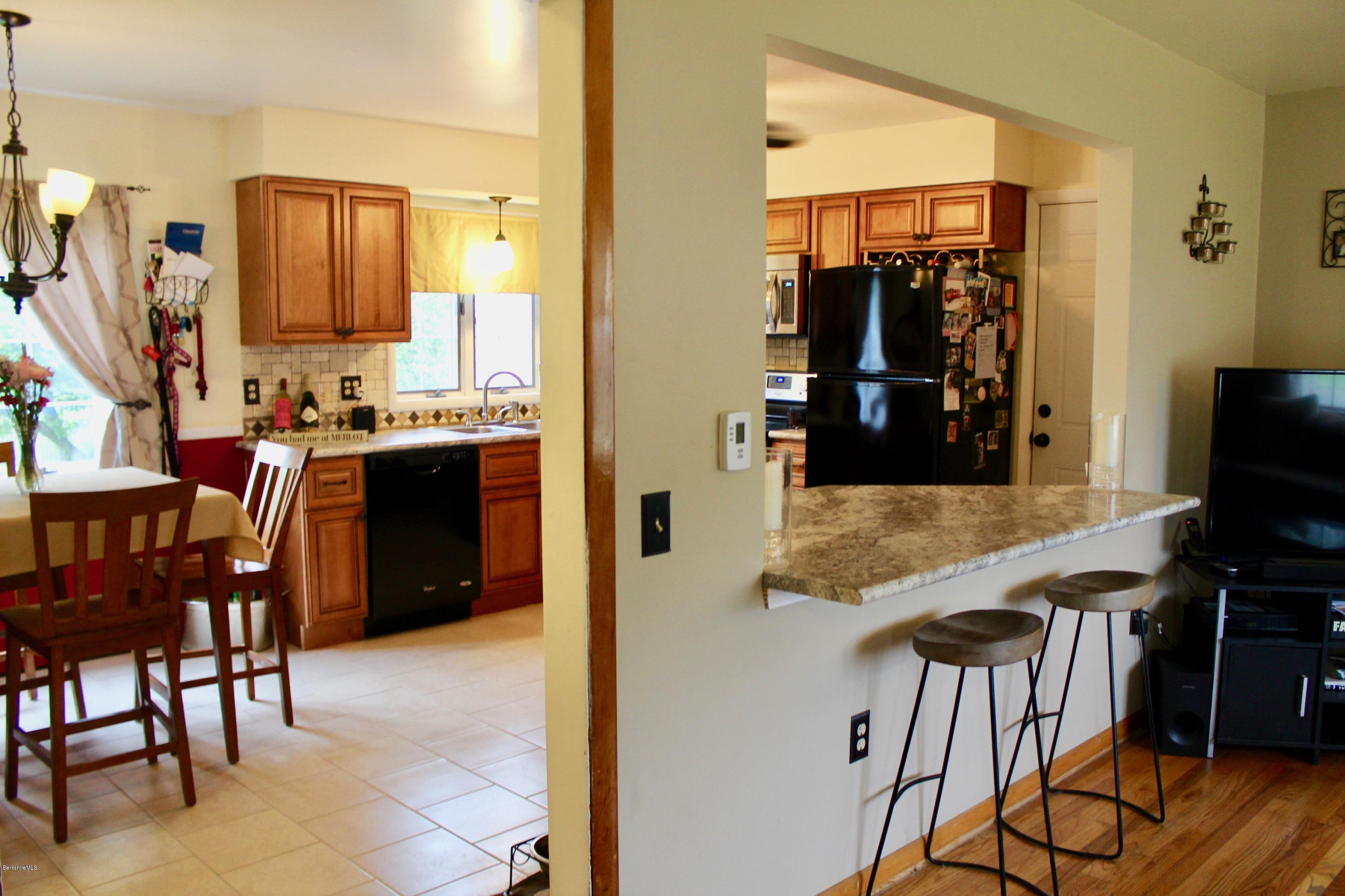 456 Pecks Road Pittsfield, MA 01201 - Photo 6 of 22 IMG_4643