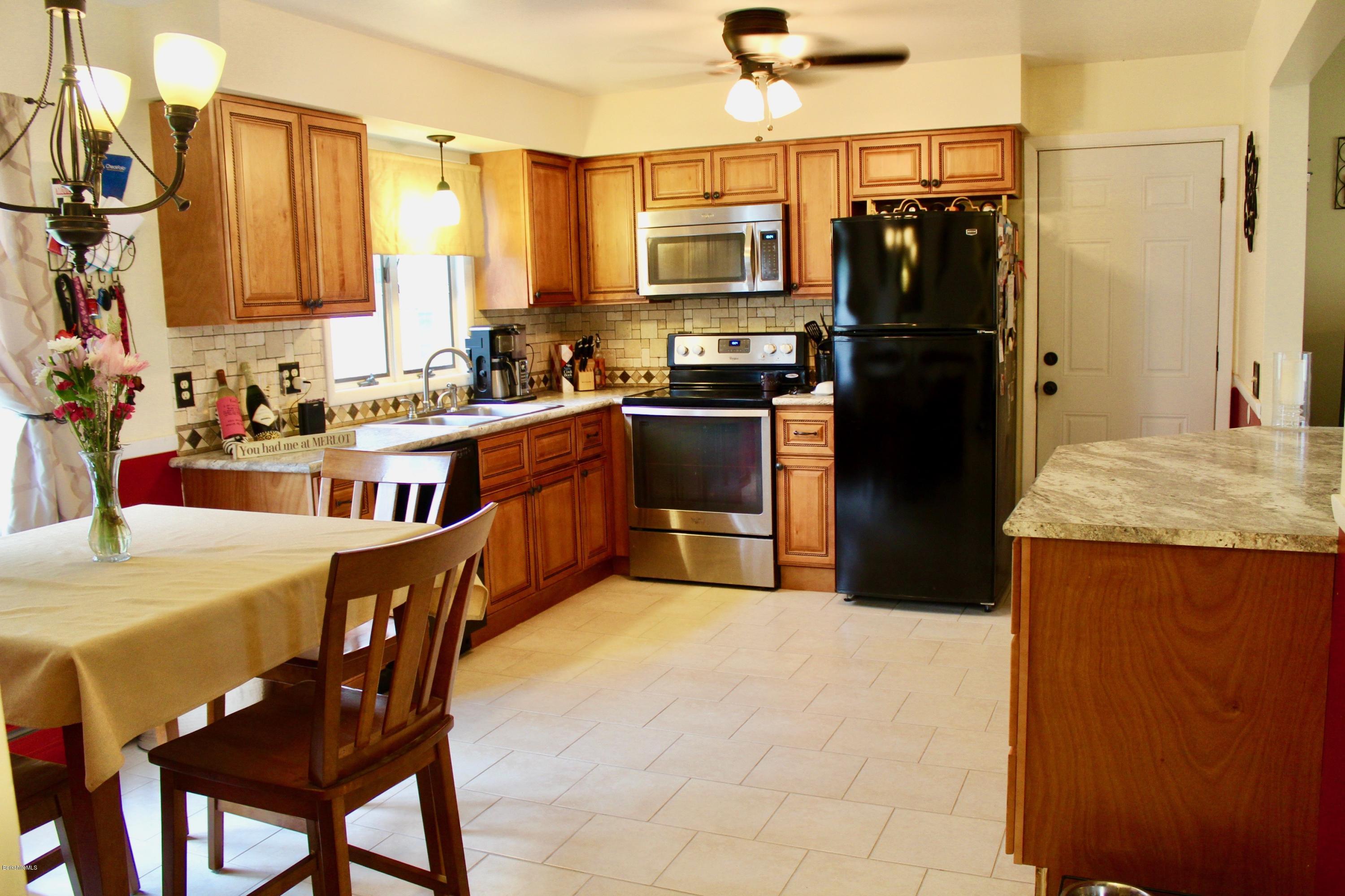 456 Pecks Road Pittsfield, MA 01201 - Photo 7 of 22 IMG_4639