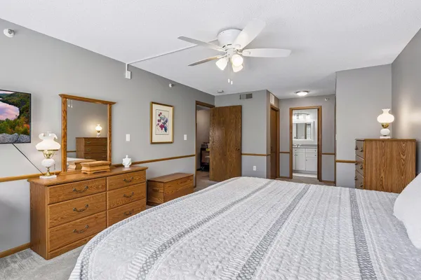 $300,000 | 3150 Glen Oaks Avenue, Unit 111A, White Bear Lake, MN 55110