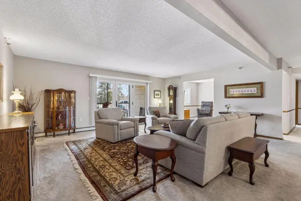 $300,000 | 3150 Glen Oaks Avenue, Unit 111A, White Bear Lake, MN 55110
