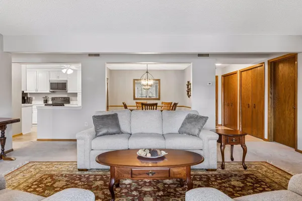 $300,000 | 3150 Glen Oaks Avenue, Unit 111A, White Bear Lake, MN 55110