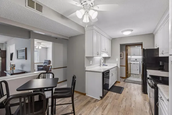 $300,000 | 3150 Glen Oaks Avenue, Unit 111A, White Bear Lake, MN 55110