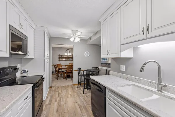 $300,000 | 3150 Glen Oaks Avenue, Unit 111A, White Bear Lake, MN 55110