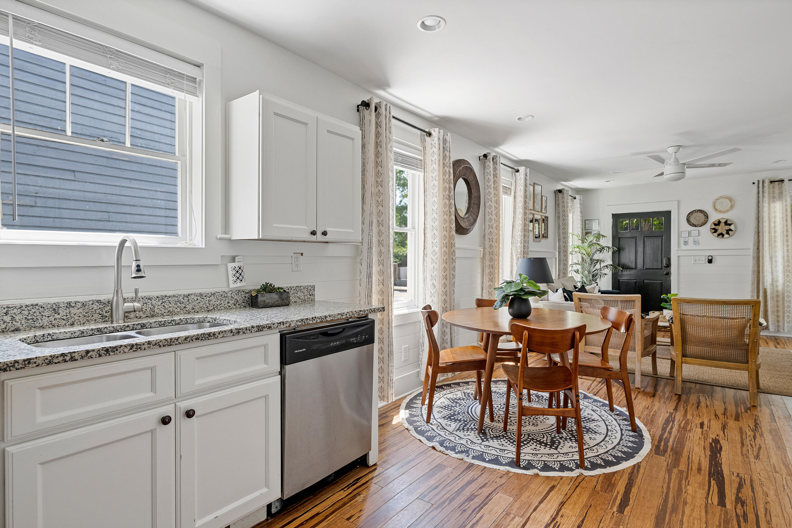 170 Spring Street Charleston, SC 29403 - Photo 10 of 41 010-170SpringSt-UnitA-Charleston-SC-2940