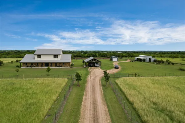 $1,200,000 | 400 Little Elpaso Ranch Road, Martindale, TX 78655