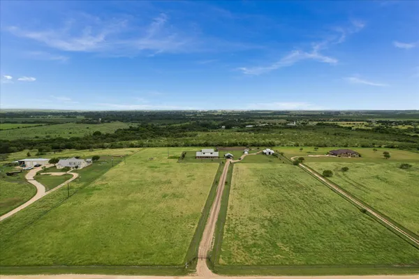 $1,200,000 | 400 Little Elpaso Ranch Road, Martindale, TX 78655