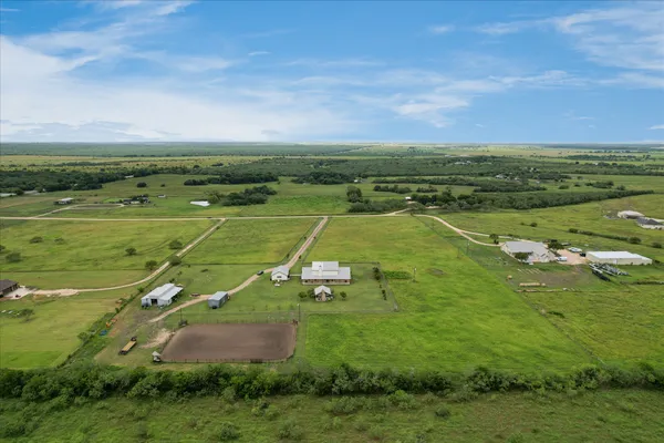 $1,200,000 | 400 Little Elpaso Ranch Road, Martindale, TX 78655