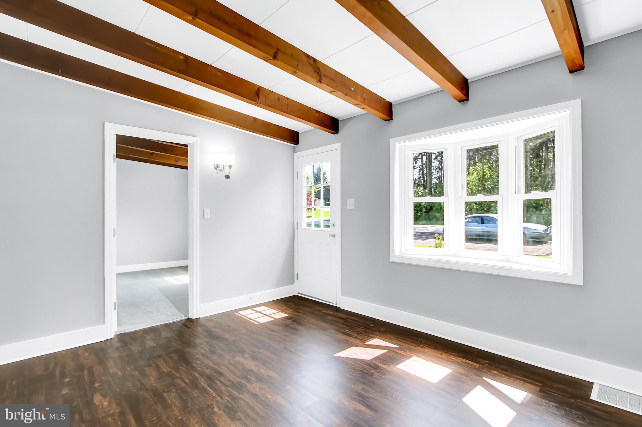 315 Brough Road Abbottstown, PA 17301 - Photo 5 of 28 Gallery Image 5