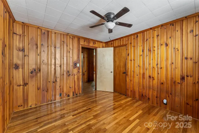 wooden floor in an empty room