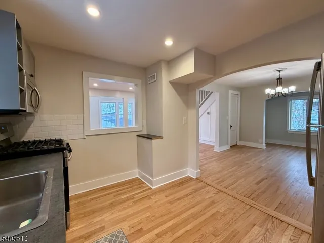 $629,000 | 585 Plainfield Avenue, Berkeley Heights, NJ 07922