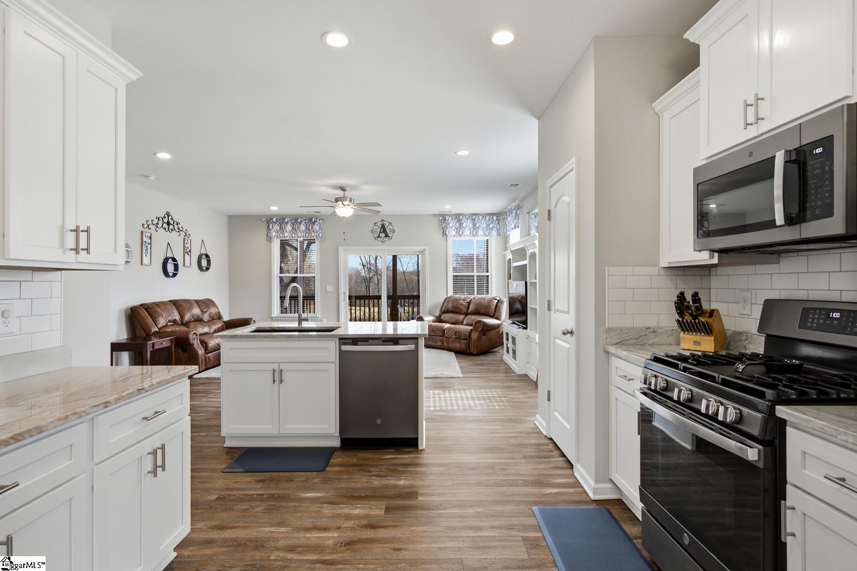 428 Deerwood Anderson, SC 29621 - Photo 12 of 47 Gallery Image 12