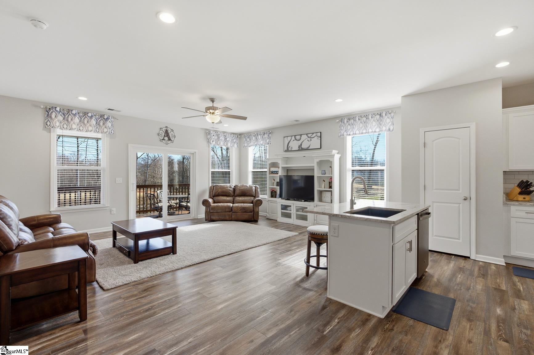 428 Deerwood Anderson, SC 29621 - Photo 8 of 47 Gallery Image 8