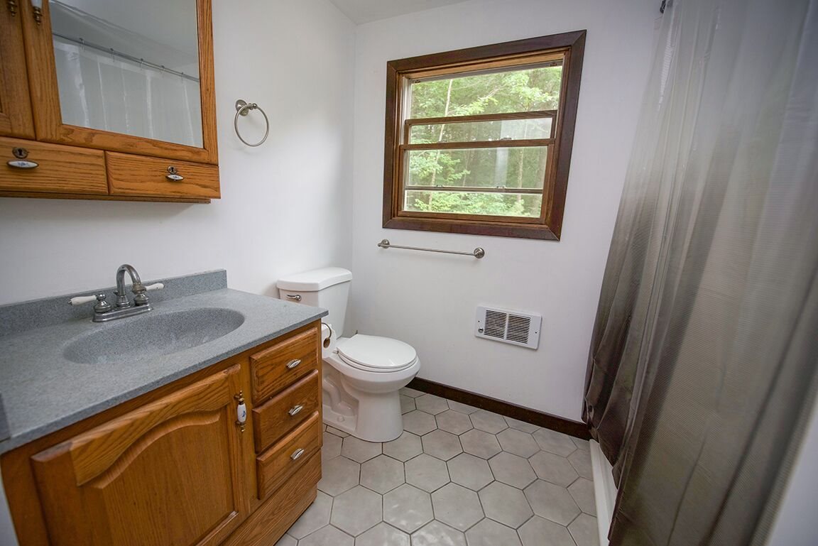194 Long Pond Road Danville, NH 03819 - Photo 9 of 34 Gallery Image 9