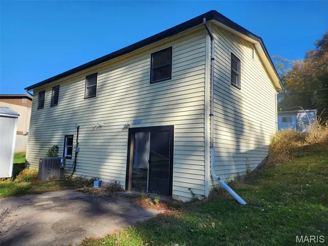 $157,000 | 593 Virginia Street, Hannibal, MO 63401