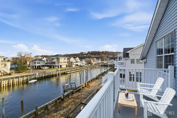 $999,900 | 11 Huddy Avenue, Highlands, NJ 07732