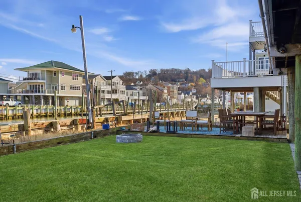 $999,900 | 11 Huddy Avenue, Highlands, NJ 07732