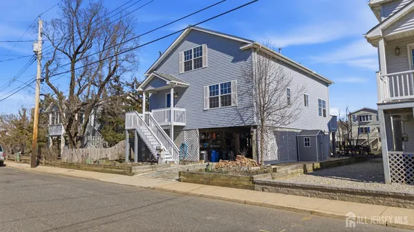 $999,900 | 11 Huddy Avenue, Highlands, NJ 07732