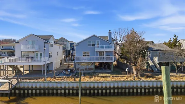 $999,900 | 11 Huddy Avenue, Highlands, NJ 07732