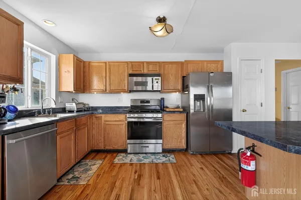 $999,900 | 11 Huddy Avenue, Highlands, NJ 07732