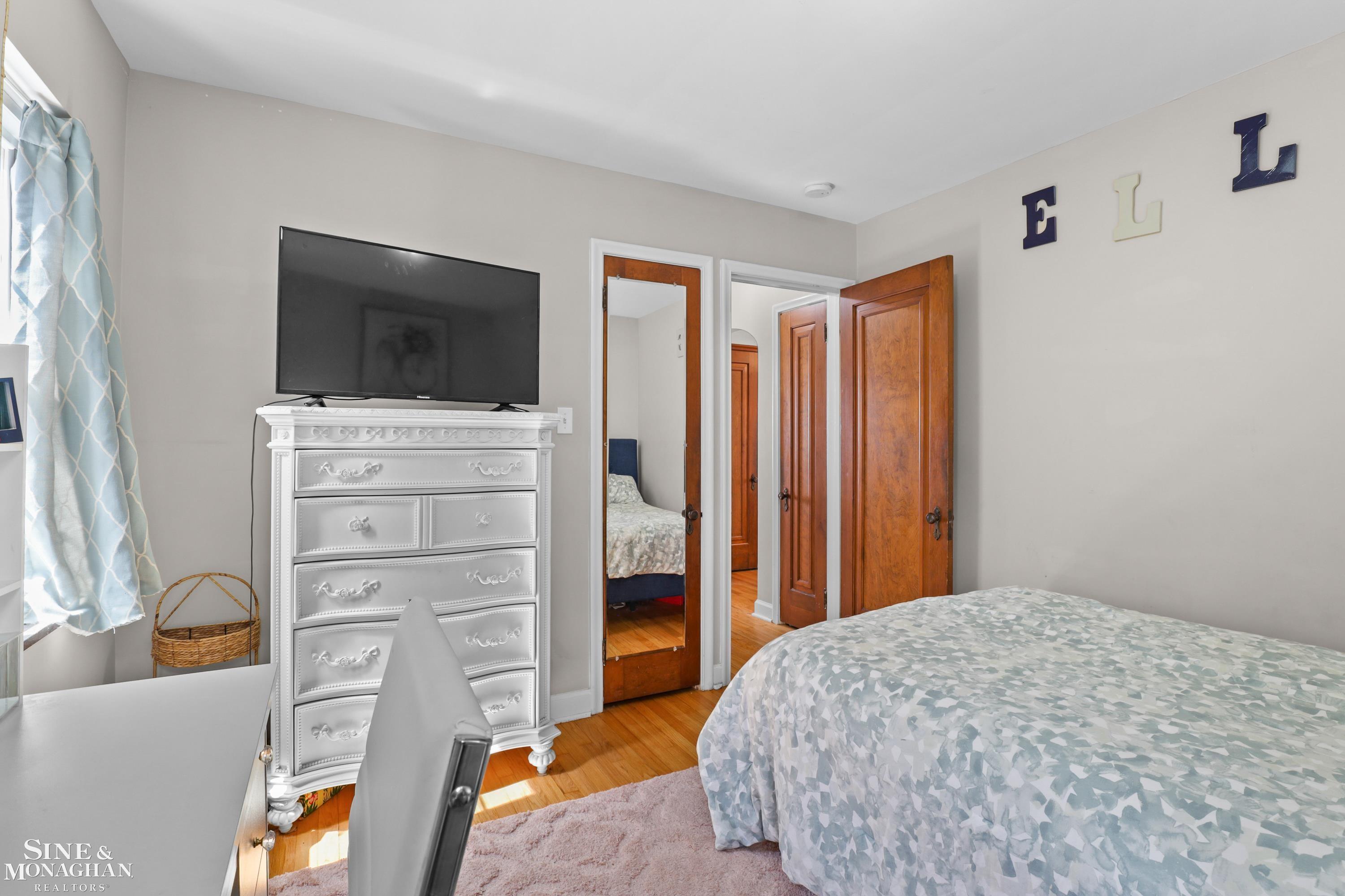 475 Touraine Road Grosse Pointe Farms, MI 48236 - Photo 15 of 42