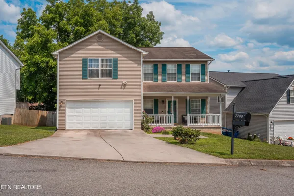 $369,900 | 7708 Ambergate Road, Powell, TN 37849