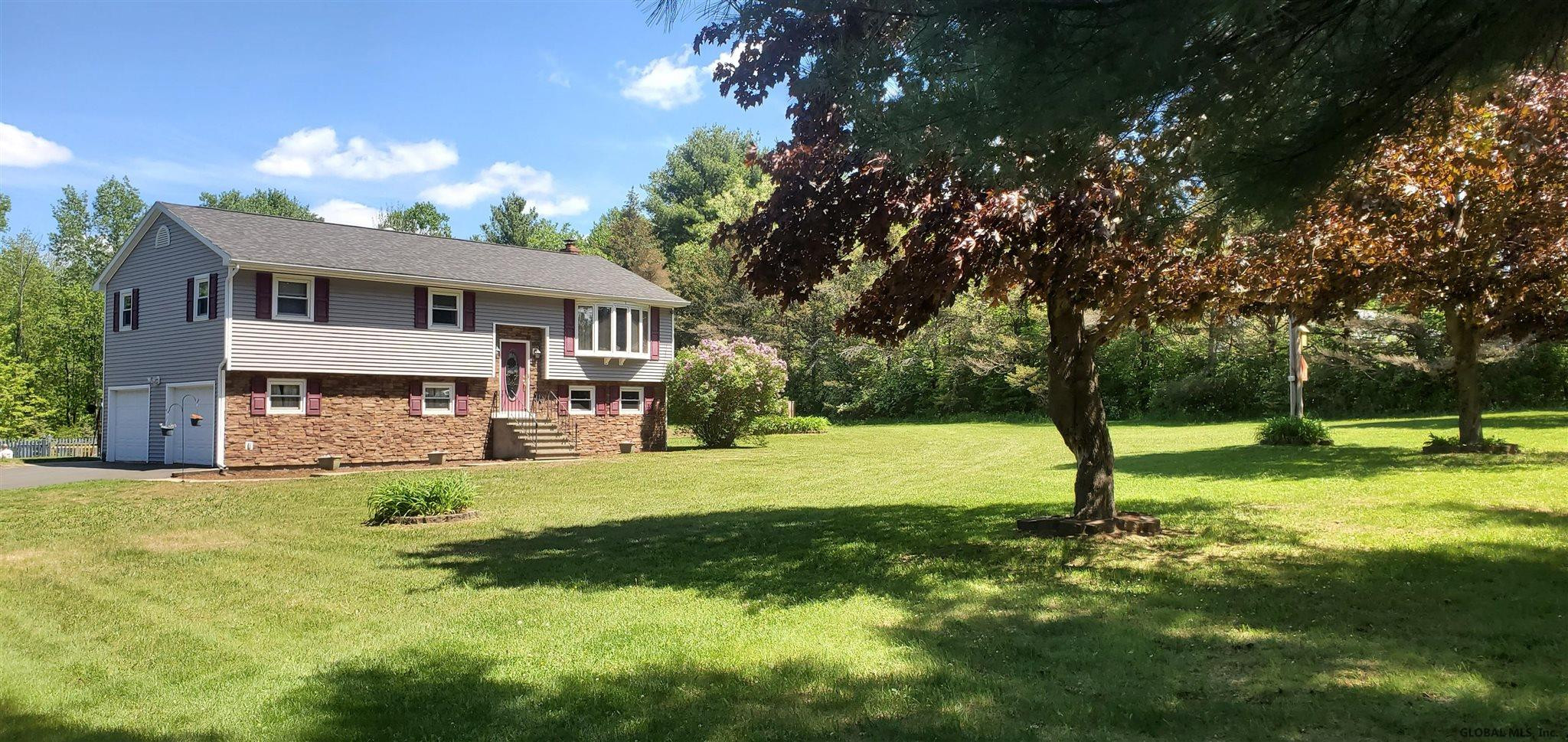 1609 Perth Road Hagaman, NY 12086 - Photo 5 of 66 Photo 5