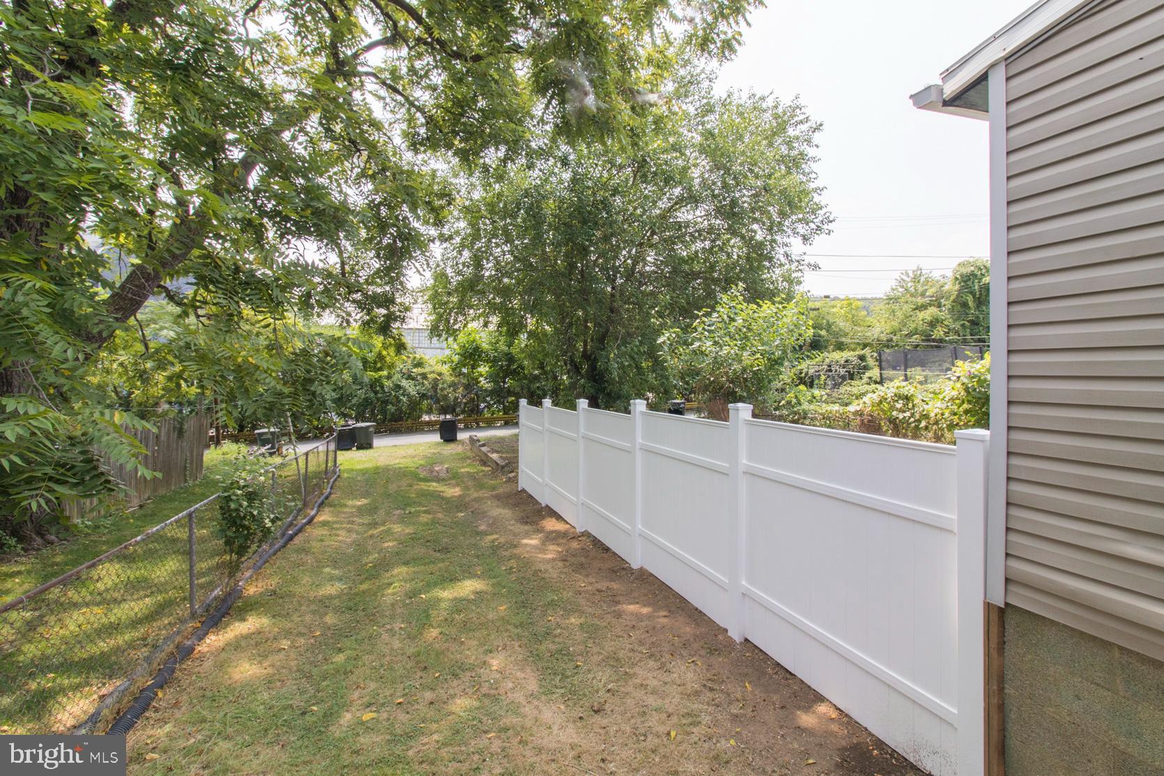 428 Valley Road Coatesville, PA 19320 - Photo 3 of 26 Gallery Image 3