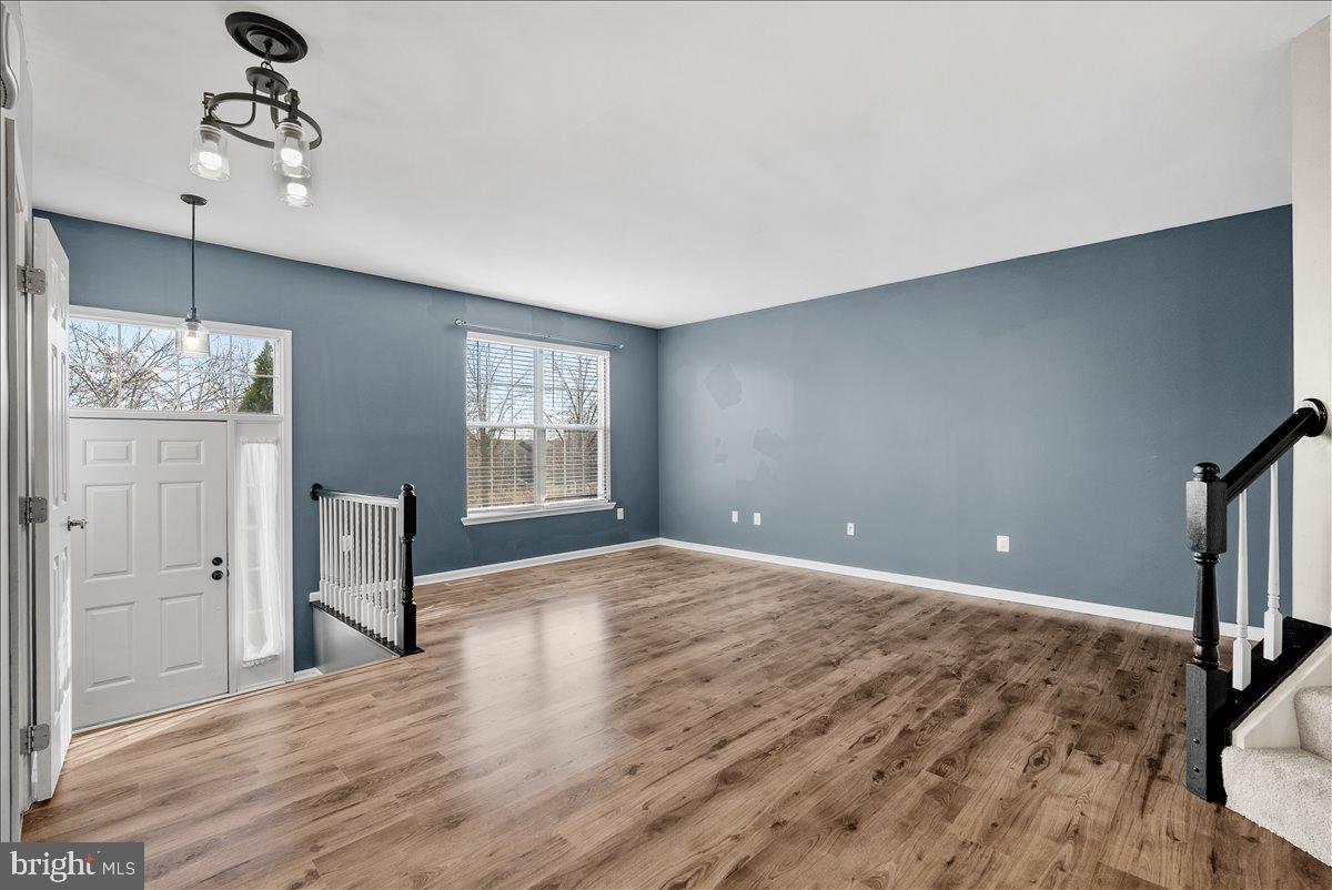 17304 Pacific Rim Terrace Dumfries, VA 22025 - Photo 9 of 61