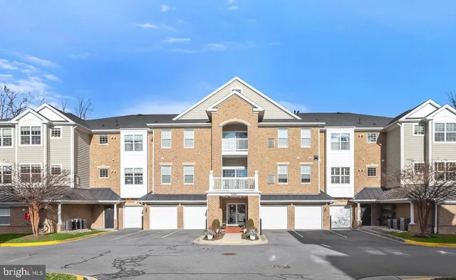 $370,000 | 1406 Wigeon Way, Unit 205, Gambrills, MD 21054