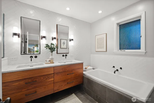 $2,495,000 | 10528 15th Avenue Northwest, Seattle, WA 98177