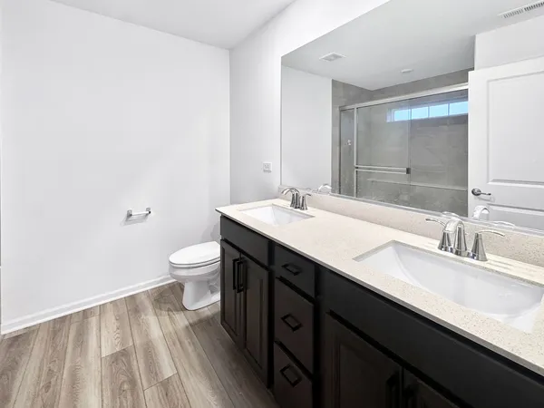 $3,000 | 1135 White Oak Court, Crystal Lake, IL 60012