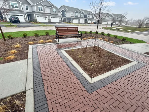 $3,000 | 1135 White Oak Court, Crystal Lake, IL 60012