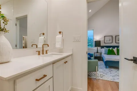 $679,000 | 7207 Gaston Avenue, Unit 906, Dallas, TX 75214