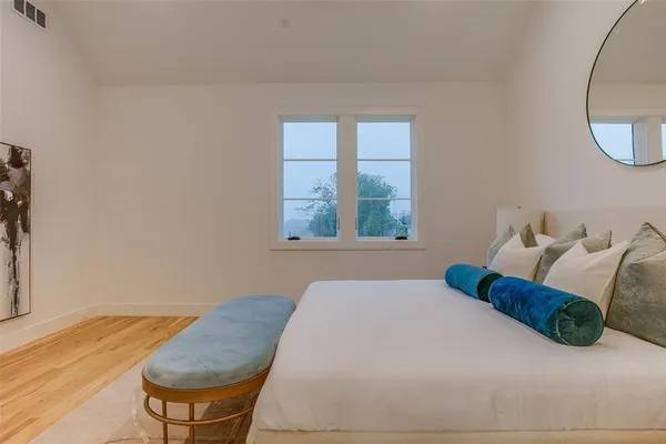 $679,000 | 7207 Gaston Avenue, Unit 906, Dallas, TX 75214