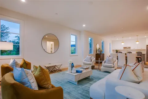 $679,000 | 7207 Gaston Avenue, Unit 906, Dallas, TX 75214